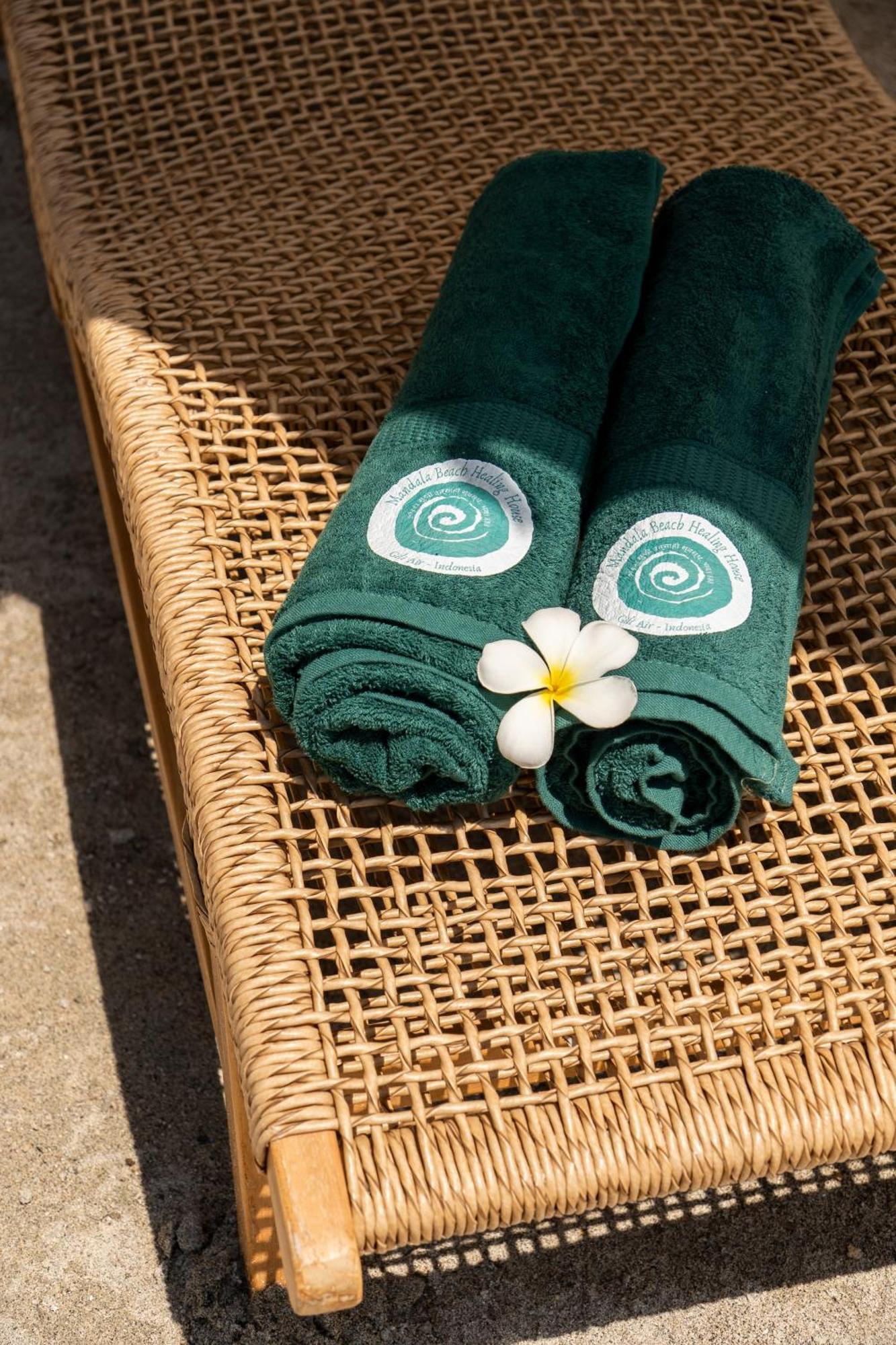Mandala Beach Healing Rooms Gili Air Kültér fotó