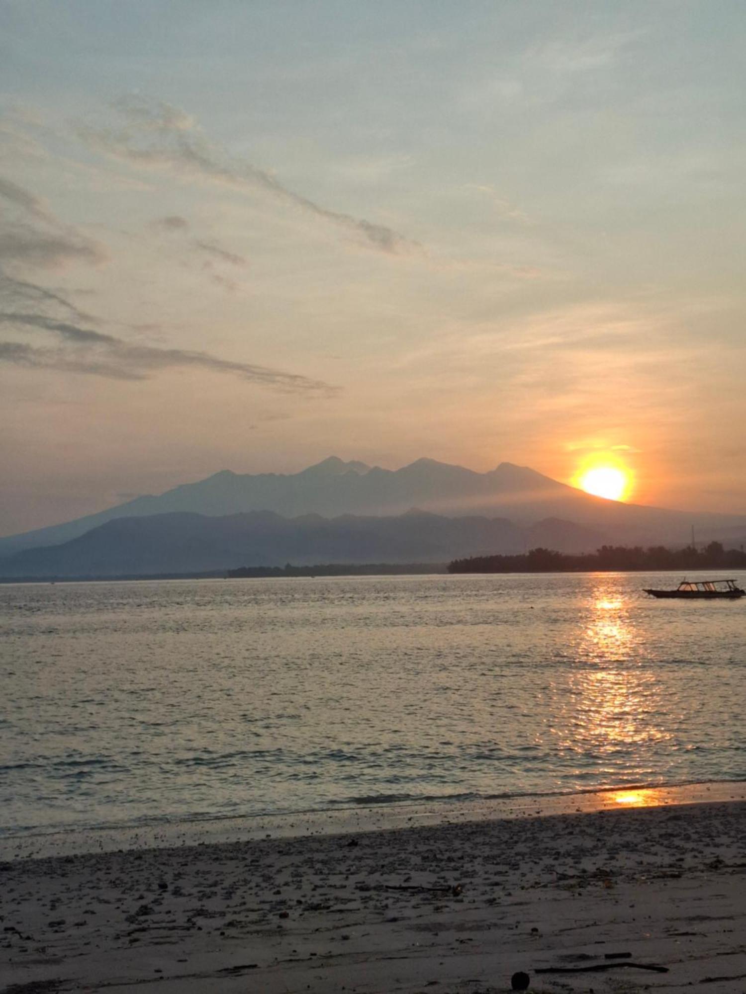 Mandala Beach Healing Rooms Gili Air Kültér fotó